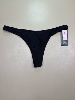 Wild Fable Black Thong Bikini Bottom Low Rise High Leg NWT M